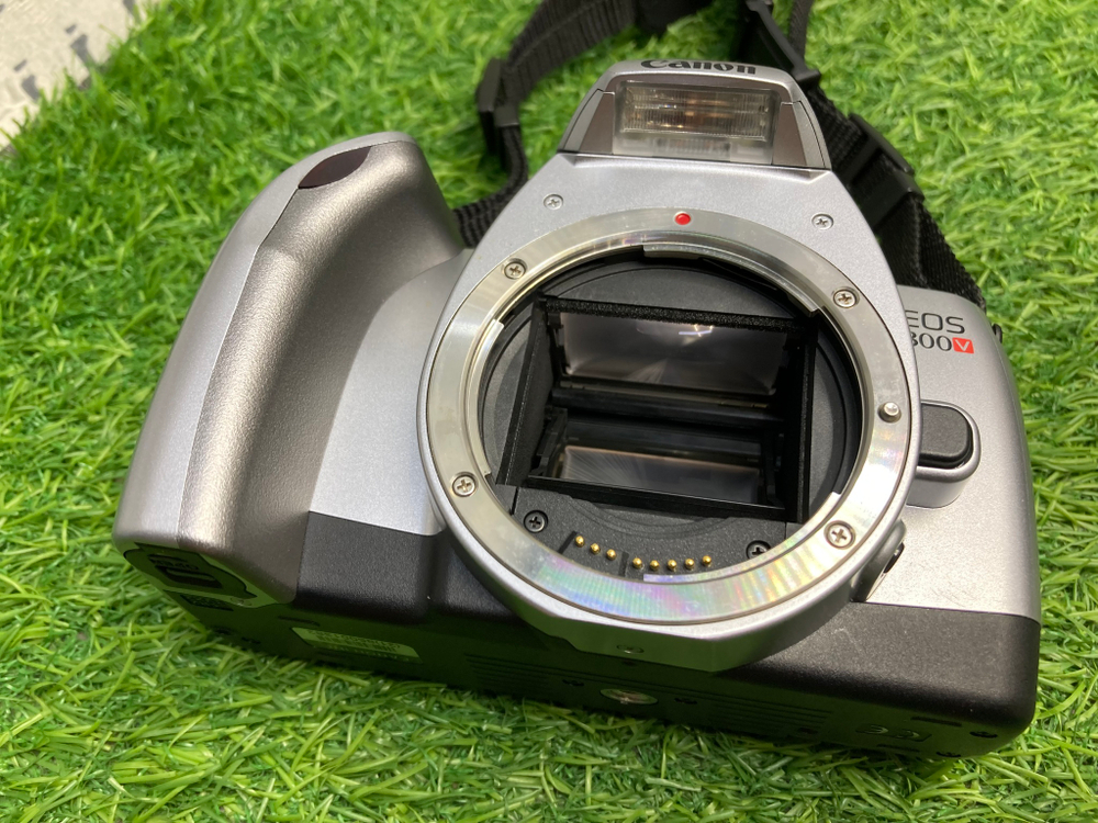 Canon EOS 300V kit EF 28-90mm 4-5.6 II