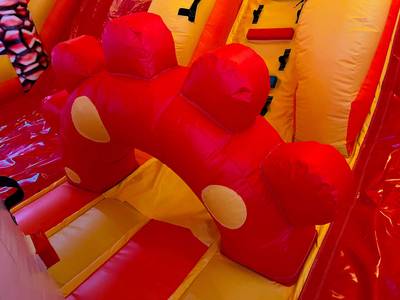 Коммерческий надувной батут «Драконье логово», с крышей, 12*8*7 м