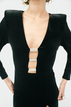 ZARA БАРХАТНОЕ ПЛАТЬЕ МИДИ С БЛЕСТЯЩИМИ ДЕТАЛЯМИ, ЧЕРНЫЙ