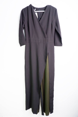 Комбинезон Salus Brand стильное, визуально на 42 размер, новое