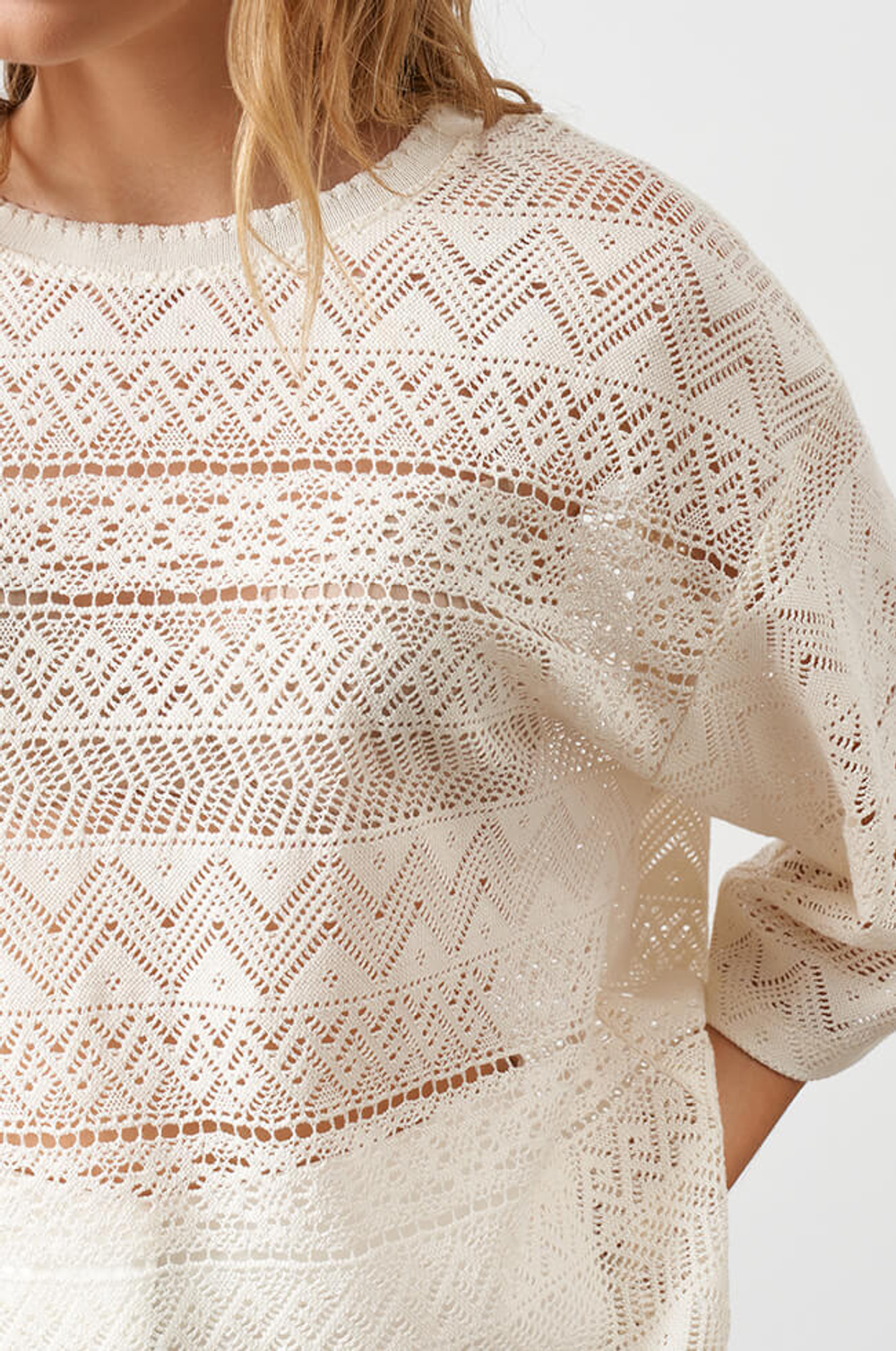 23046 Джемпер женский (молочный)