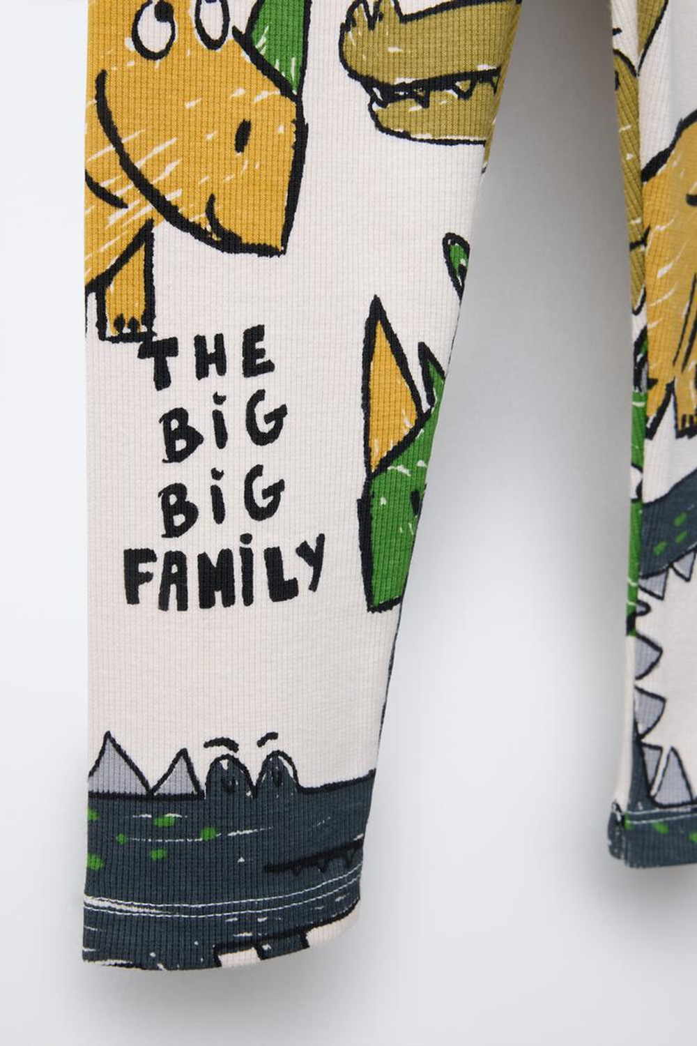 ZARA ЛЕГИНСЫ С ПРИНТОМ «ЖИВОТНЫЕ», ЭКРЮ