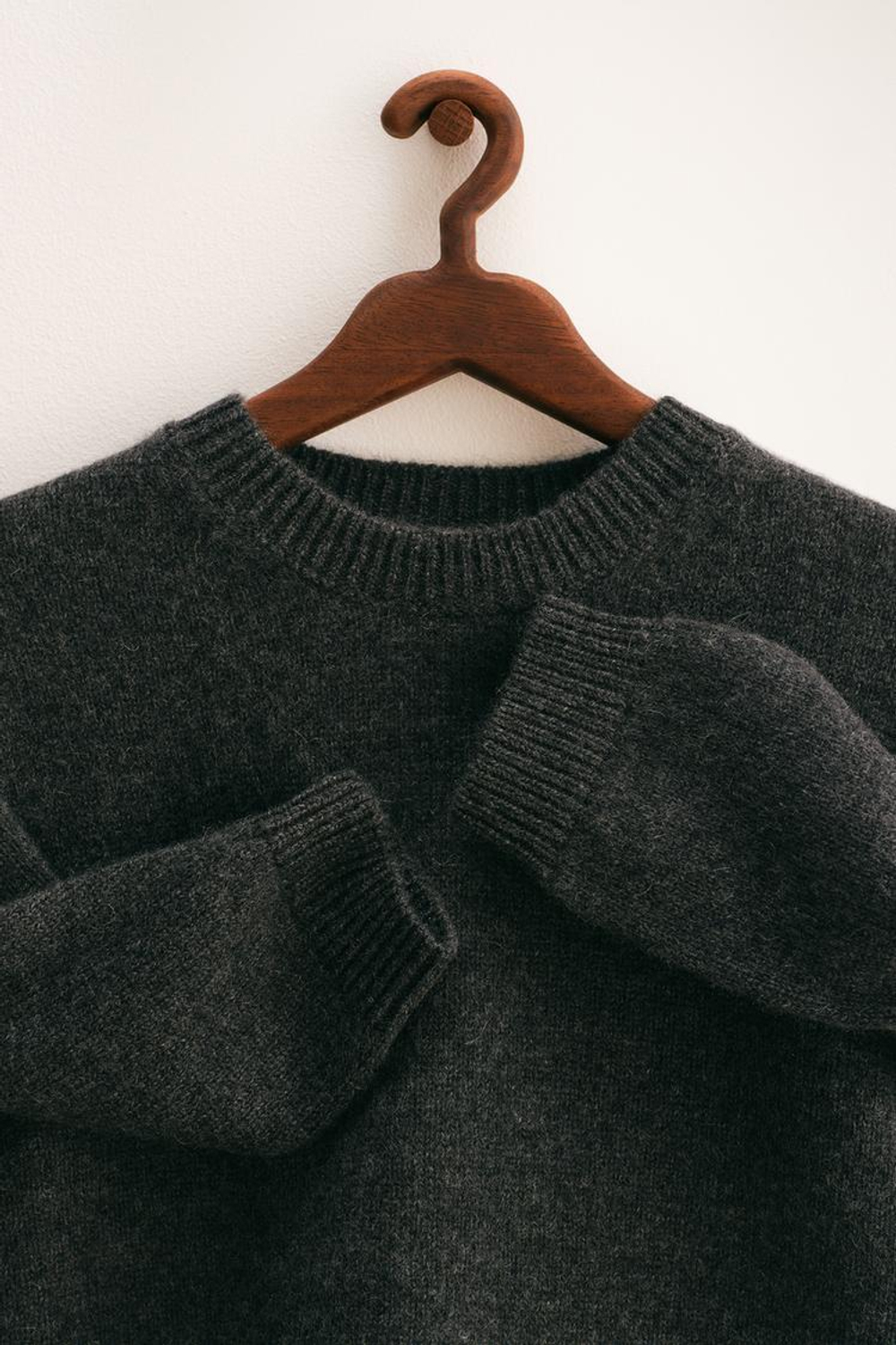 ZARA TIMELESS — ТРИКОТАЖНЫЙ ДЖЕМПЕР ИЗ КАШЕМИРА, ТЕМНЫЙ АНТРАЦИТ