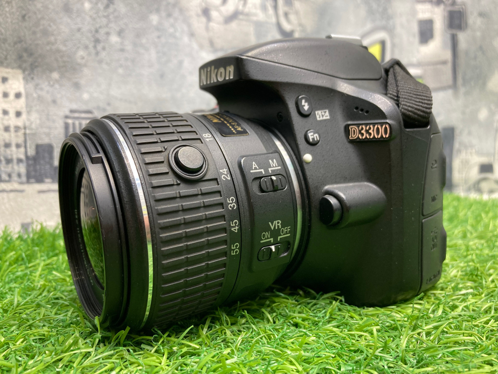 Nikon D3300 + 18-55mm 3.5-5.6G II VR 16100 кадров