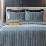 Велюровое покрывало в клетку и две наволочки OVL022