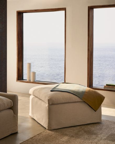 Чехол на подставку для ног Zenira из хлопка и льна бежевого цвета, 90 x 90 см