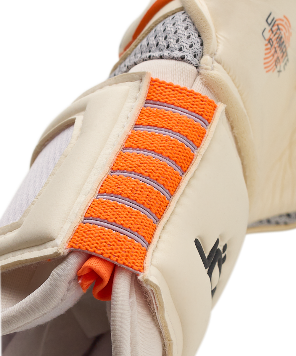 Перчатки вратарские MAGNUM UL4 Roll-Hybrid, белый