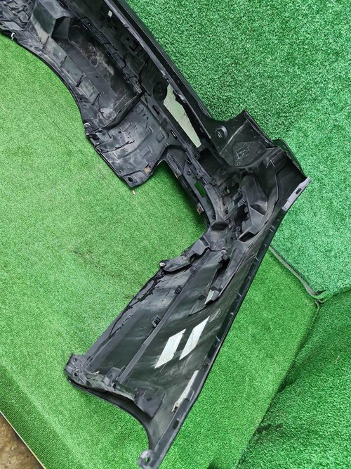 Бампер задний Cadillac Escalade 5 (2020-н.в.)