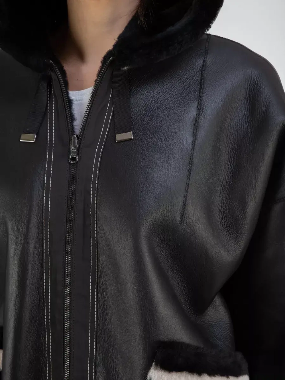 Дубленка натуральная с капюшоном двухсторонняя