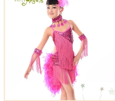 Платье детское с пайетками, бахромой и перьями