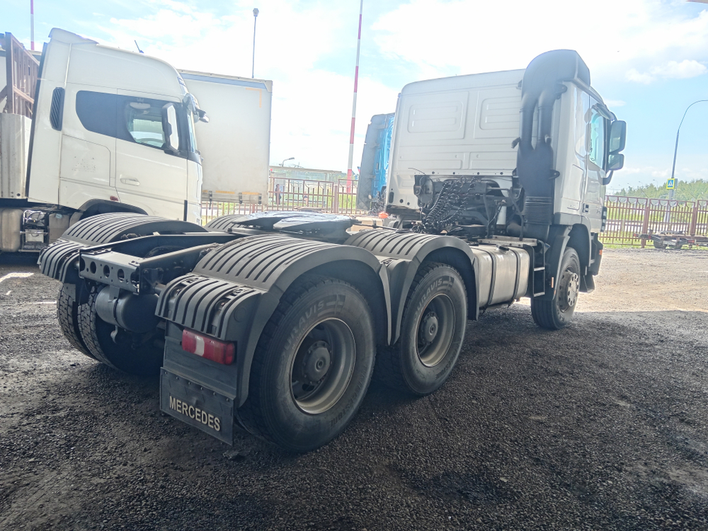 Mercedes-Benz Actros 6x4 Седельный тягач 3346 S (Дизельный, 11,9 л, 456 л.с., МТ)