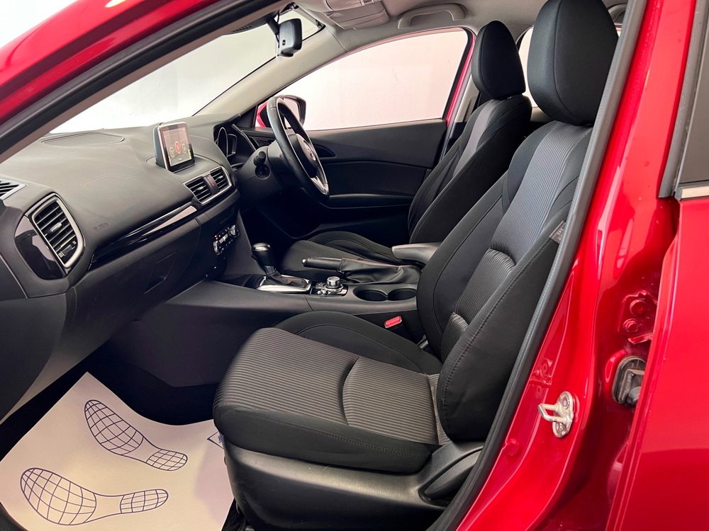 Mazda Axela, 2016 год