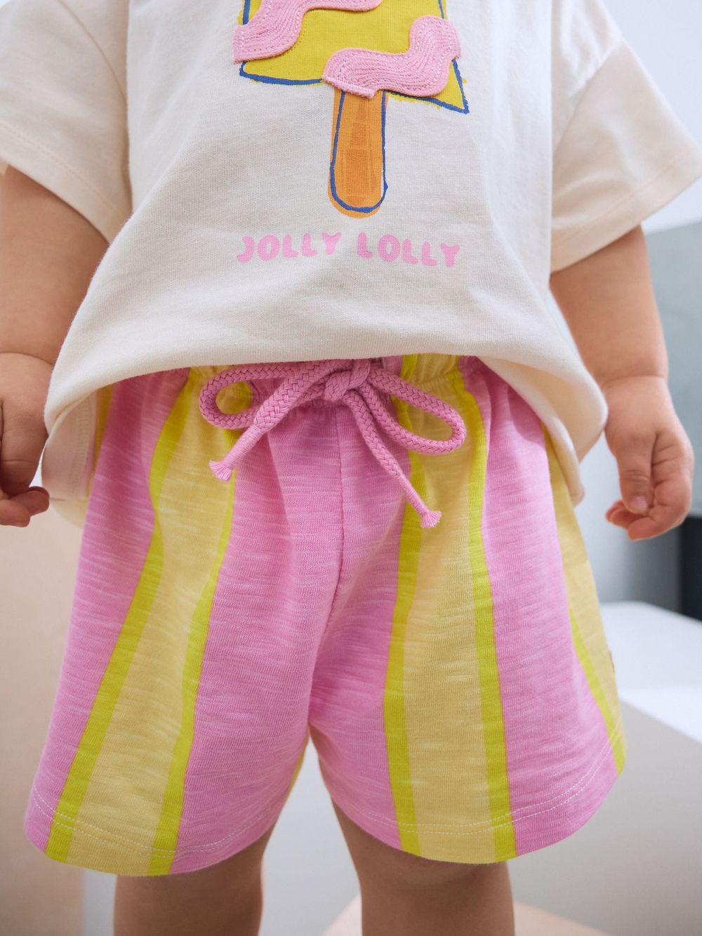 Футболка и шорты в комплекте для девочки Next AD5-564, Молочный, Желтый, Розовый