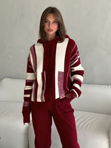 Бордово-белый трикотажный костюм с брюками