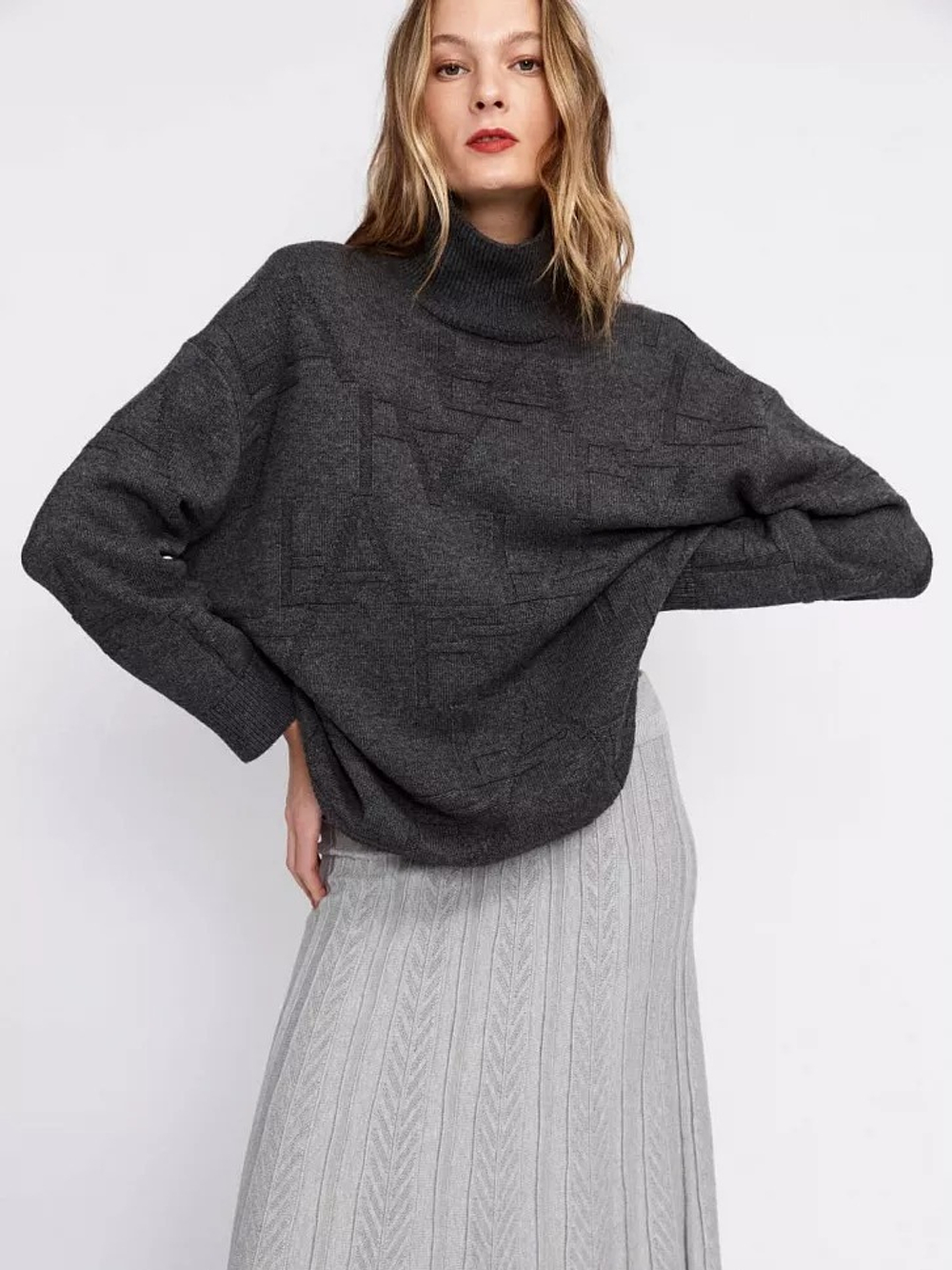 Свитер женский FREE AGE