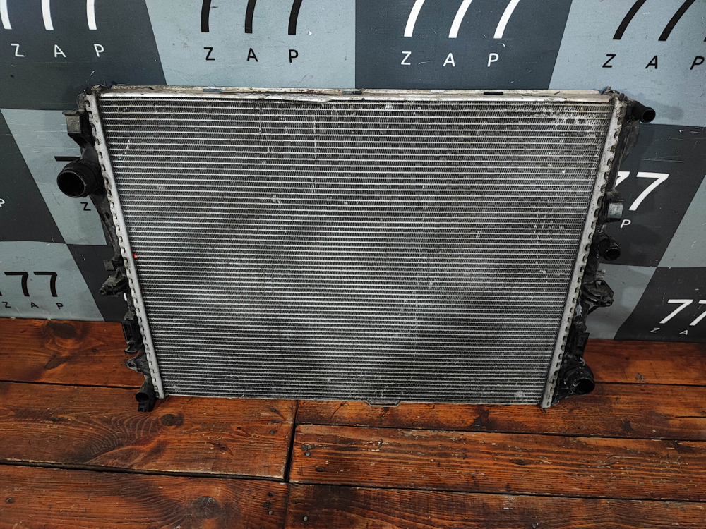 Радиатор основной Mercedes E (W213) 16-нв Б/У Оригинал A0995007100