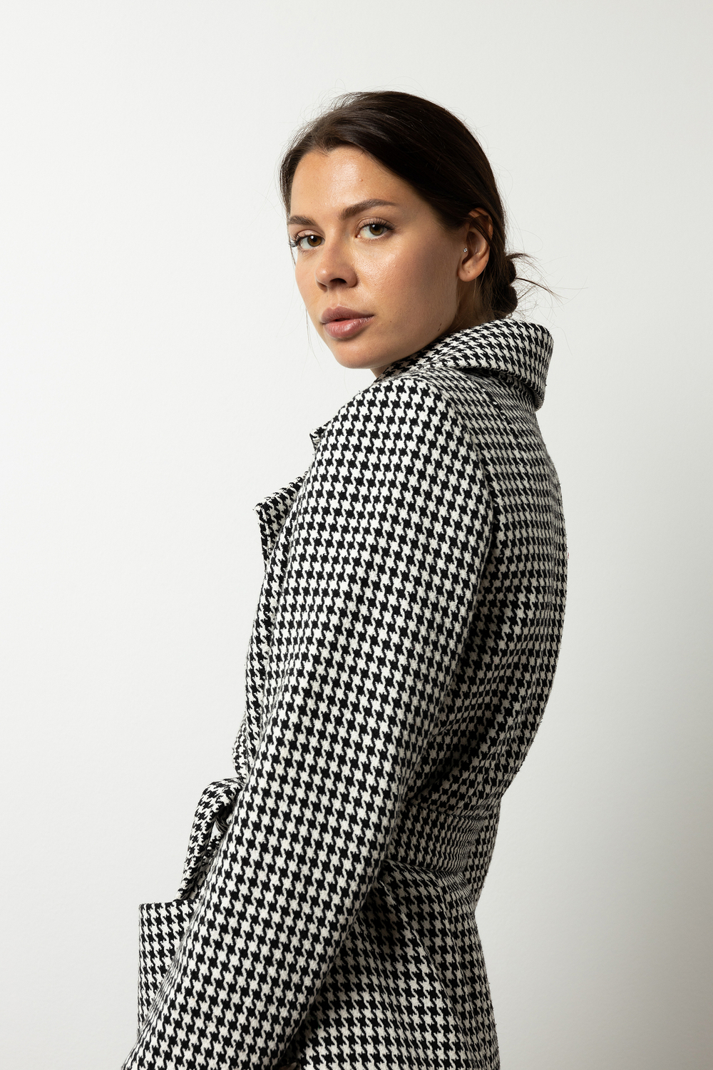 Пальто прямого кроя расцветки гусиная лапка