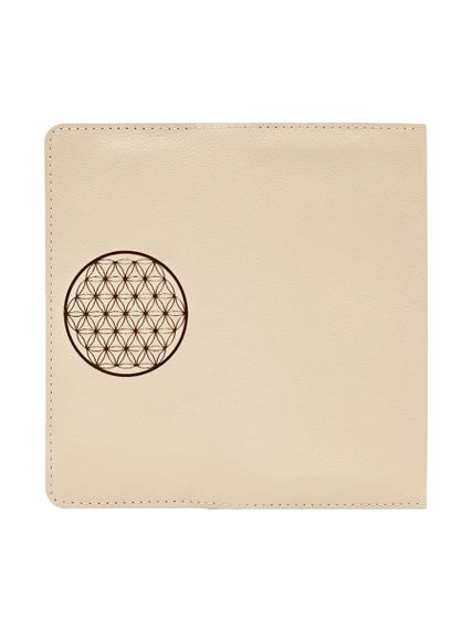 Фото функционального кошелька Цветок жизни из молочной кожи, развернутый вид.