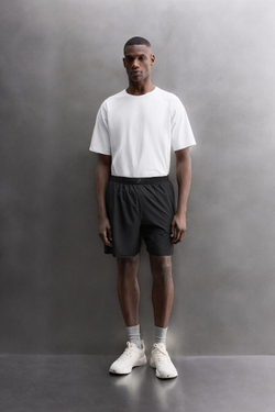 ZARA КОМБИНИРОВАННЫЕ ШОРТЫ С ПЕРФОРАЦИЕЙ 9”, ЧЕРНЫЙ