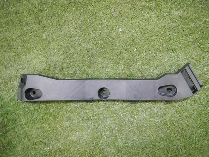 Кронштейн заднего бампера правый Ford Kuga 1 08-13