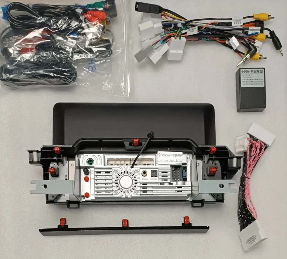 Магнитола для Toyota Camry 70 (75) 2021-2023 - Carmedia MKD-T1201 на Android 12, 8Гб+128Гб, 4G SIM-слот, CarPlay