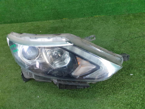Битая Фара правая Nissan Qashqai J11 (2013-2019) галоген (В пленке)