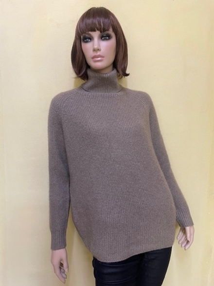 Свитер женский