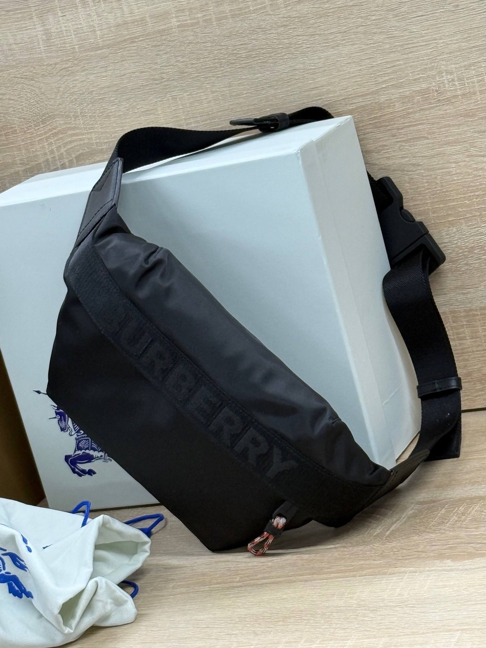 Поясная-нагрудная сумка Burberry