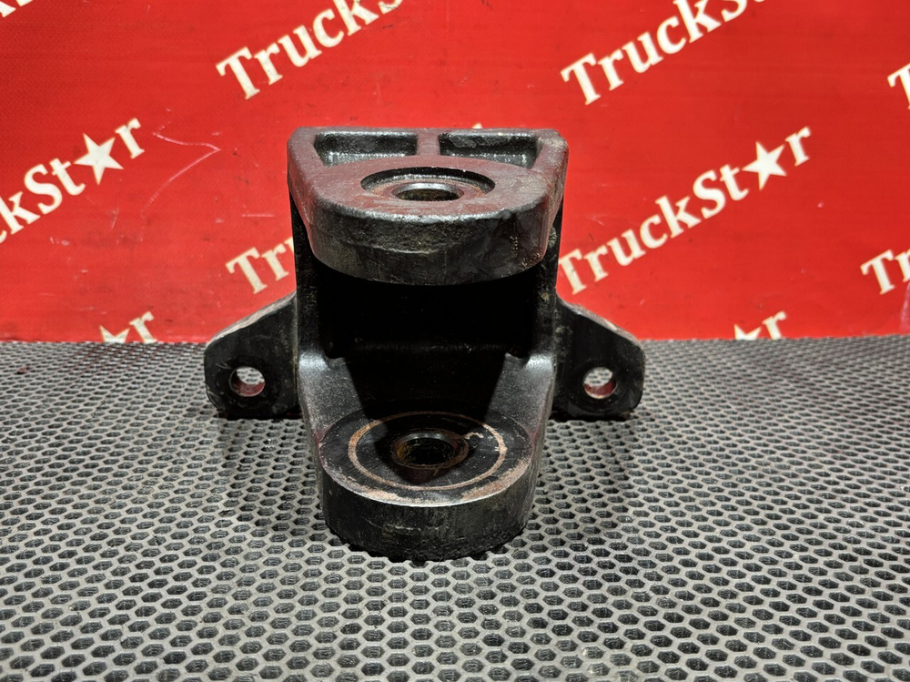 Кронштейн рессоры передней 2024г