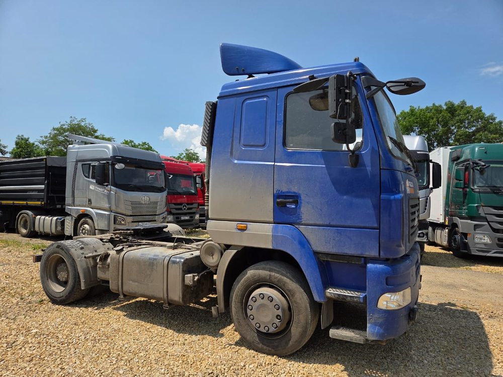МАЗ 5440 4x2 Седельный тягач 5440С5-8580-031 (Дизельный, 6,7 л, 328 л.с., МТ)