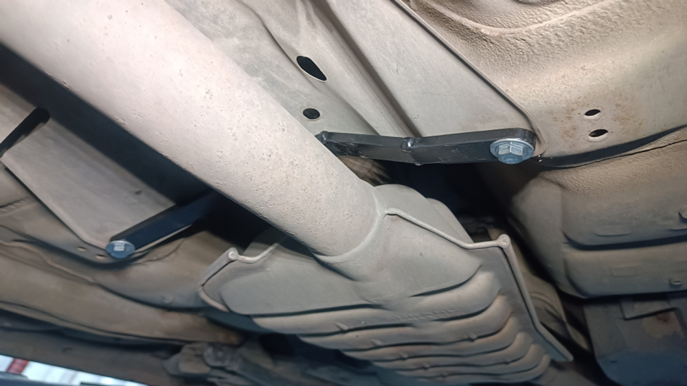 Усилитель тоннеля над глушителем Subaru Outback 4 (BR) и Subaru XV 1 (GP)