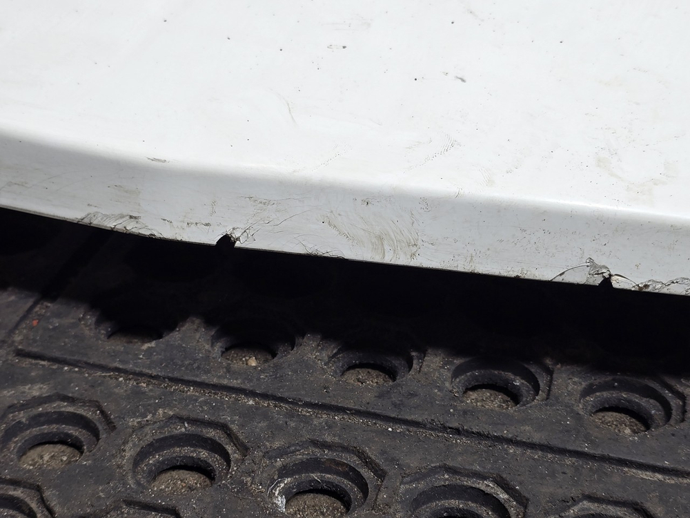 Крышка инструментального ящика левого 2020г.