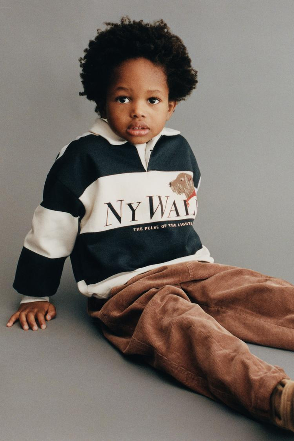 ZARA ПОЛО В ПОЛОСКУ С ПРИНТОМ «СОБАКА», СЕРЫЙ