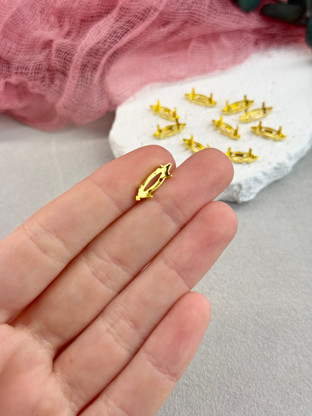 Оправа #4220 Navette spfinx 15*4 мм Золото