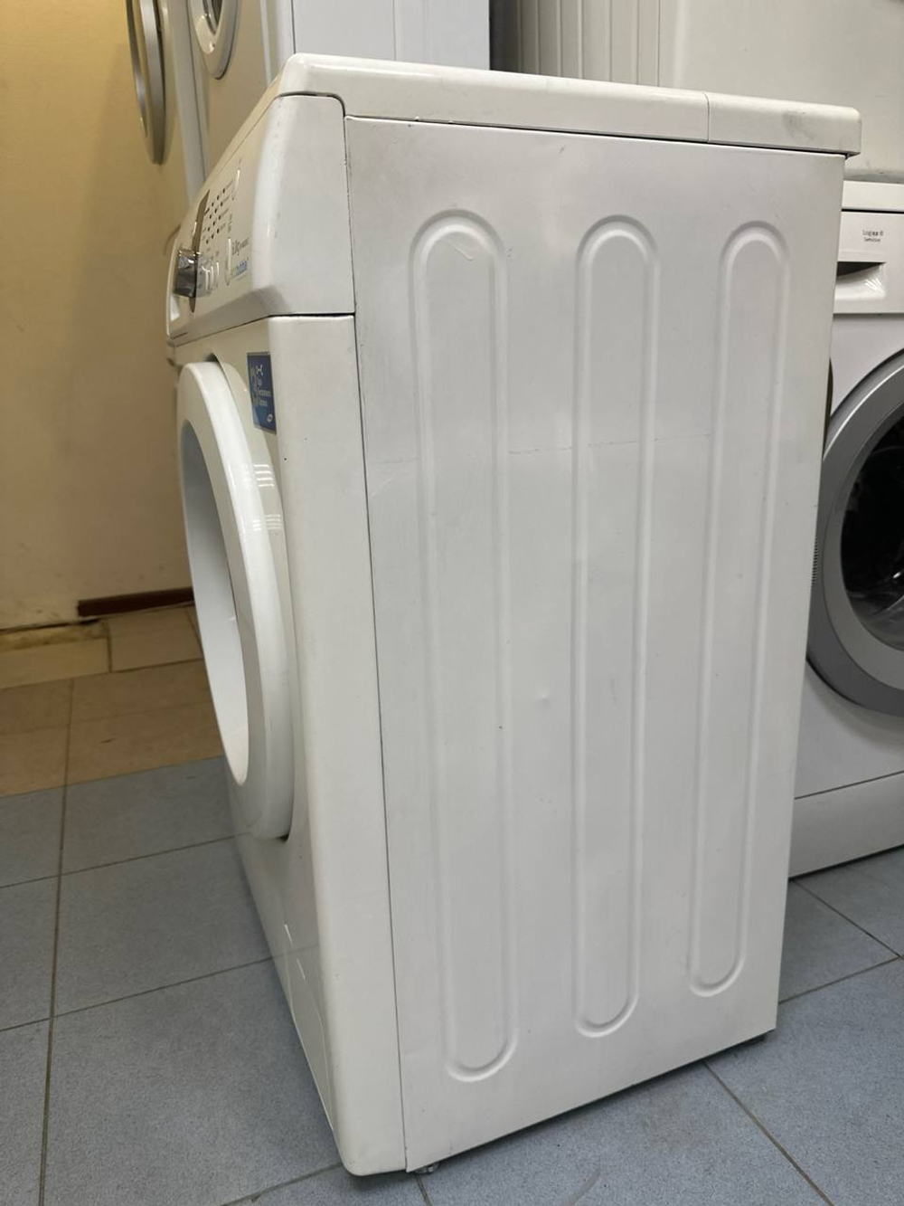 Стиральная машина Samsung WF-M602WCC Б/У фронтальная 6 кг до 1200 об/мин