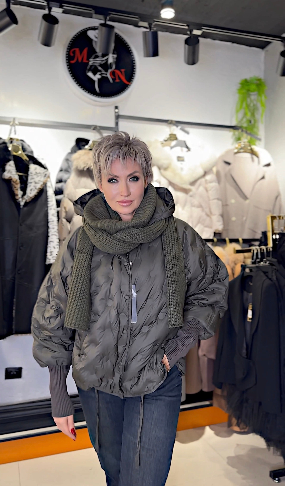 Куртка Camille в комплекте с вязаным снудом — тепло, стиль и 3D-фактура