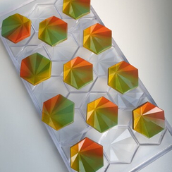 601 | Форма для шоколадных изделий "Медианты с гранями" (275*135мм)