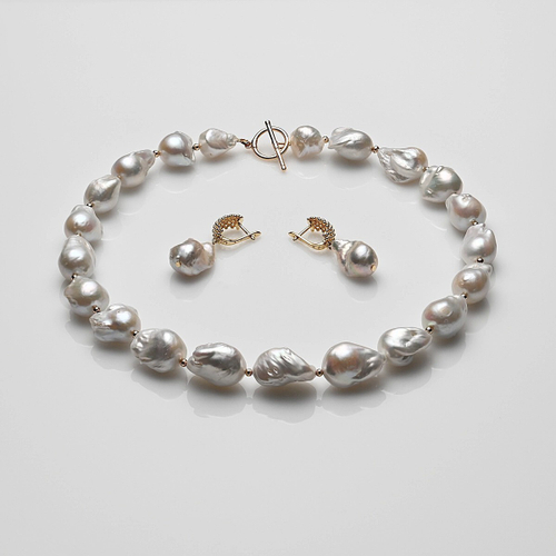 Ожерелье и серьги из барочного жемчуга