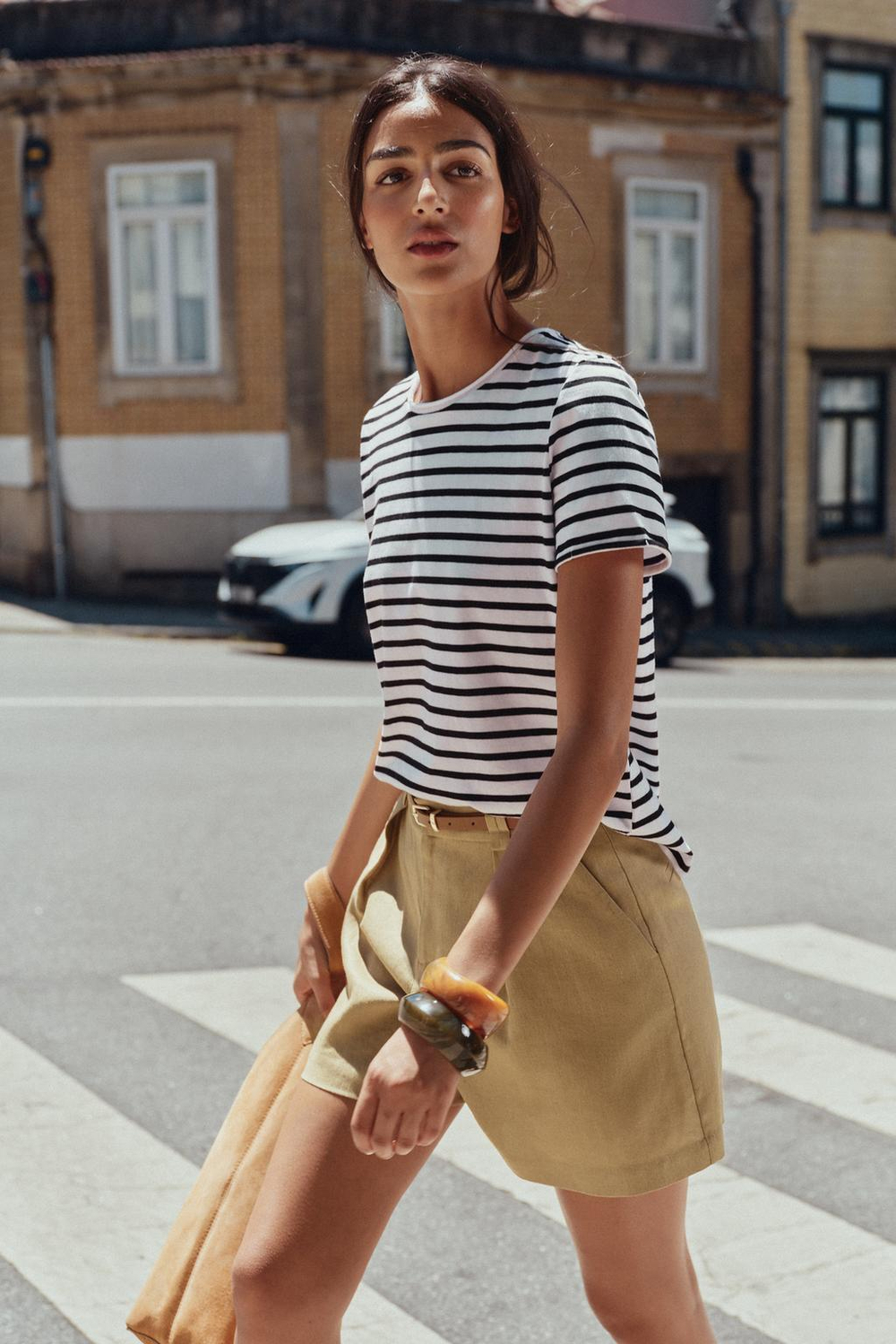 ZARA ФУТБОЛКА ИЗ ТКАНИ С ЭФФЕКТОМ ПОТЕРТОСТИ, ПОЛОСКИ