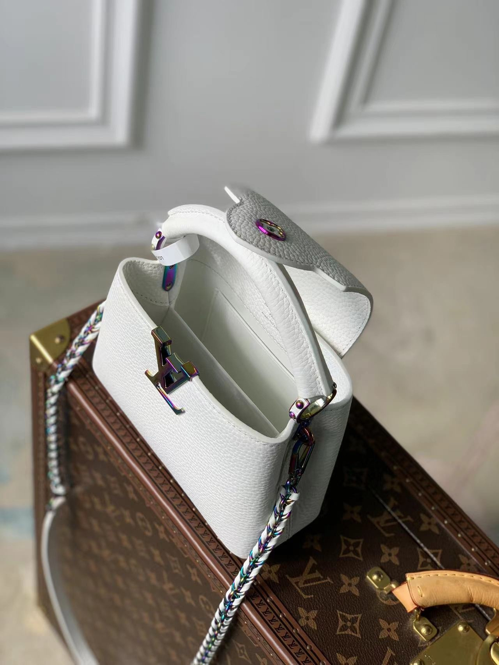 Louis Vuitton Capucines Mini