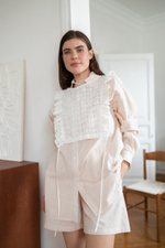 Манишка из шитья, Айвори