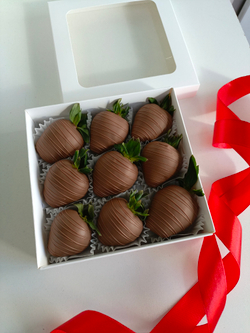 Клубника шоколаде " Молочная классика" S