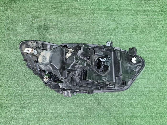 Битая Фара левая BMW 1er F20, F21 (2015-2017) LED