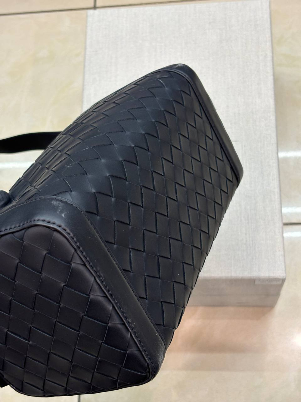 Сумка-мессенджер Bottega Veneta