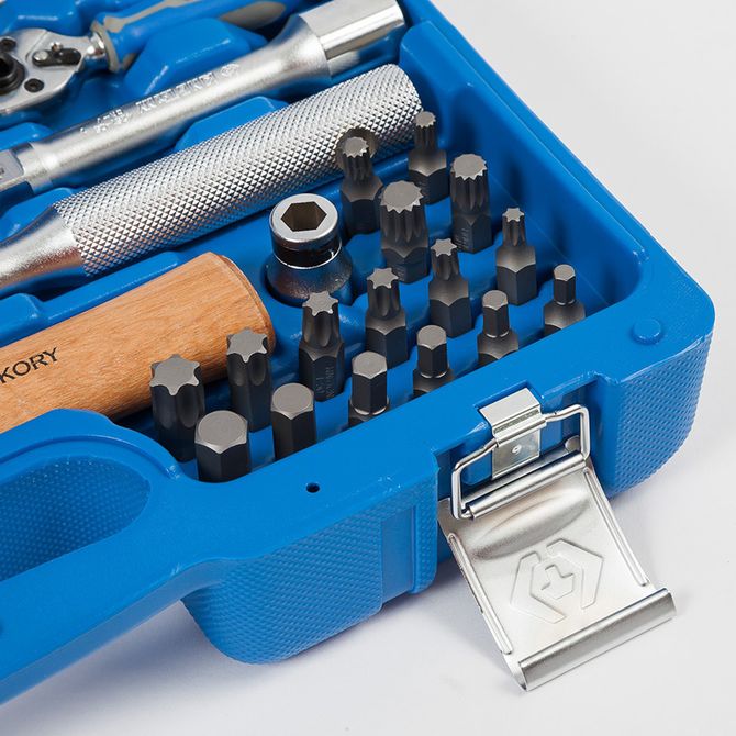 KING TONY (7510MR) Набор инструментов универсальный, 110 предметов