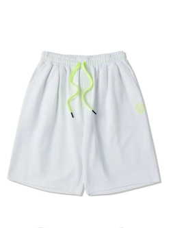 Шорты с высокий посадкой и неоновыми шнурками