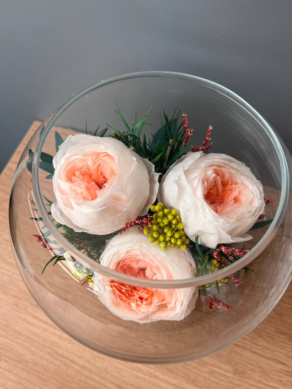 Натуральные пионы в стекле, вакуум