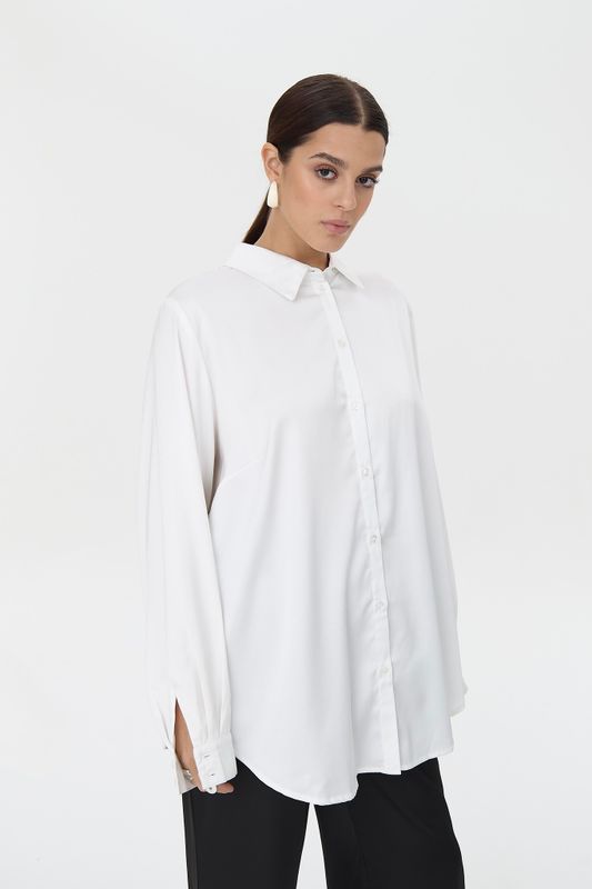 Блузка атласная из вискозы, молочный