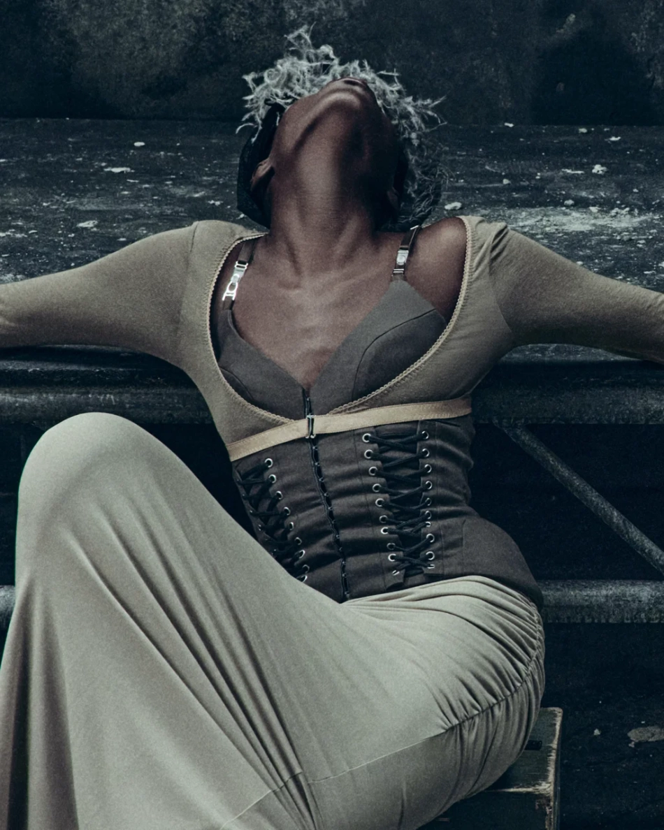 Корсет шнурованный