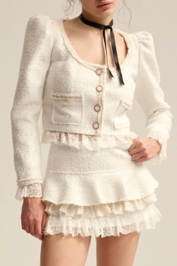 Жакет с глубоким вырезом из твида